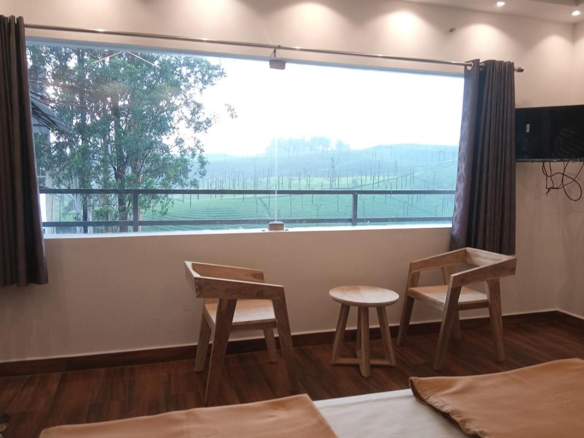 Hilltop Hotel Valparai Luaran gambar